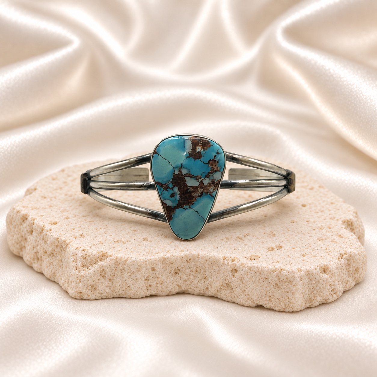 D. Skeets Sterling Silver & Turquoise Tri-Shank Cuff Bracelet