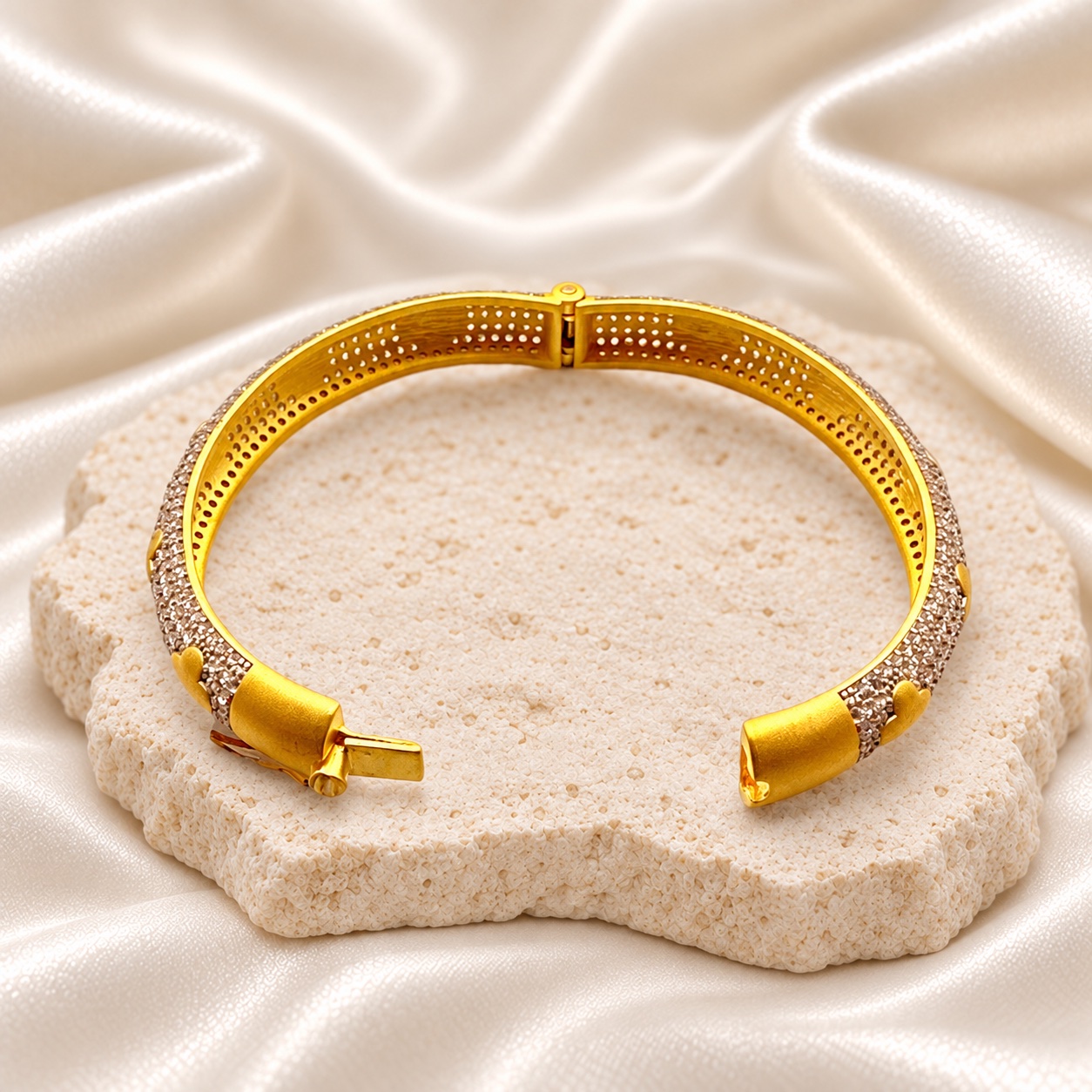 Freida Rothman 14K Matte sterling silve Gold plated& Rhodium Sparkling Clover Hinge Bangle Bracelet
