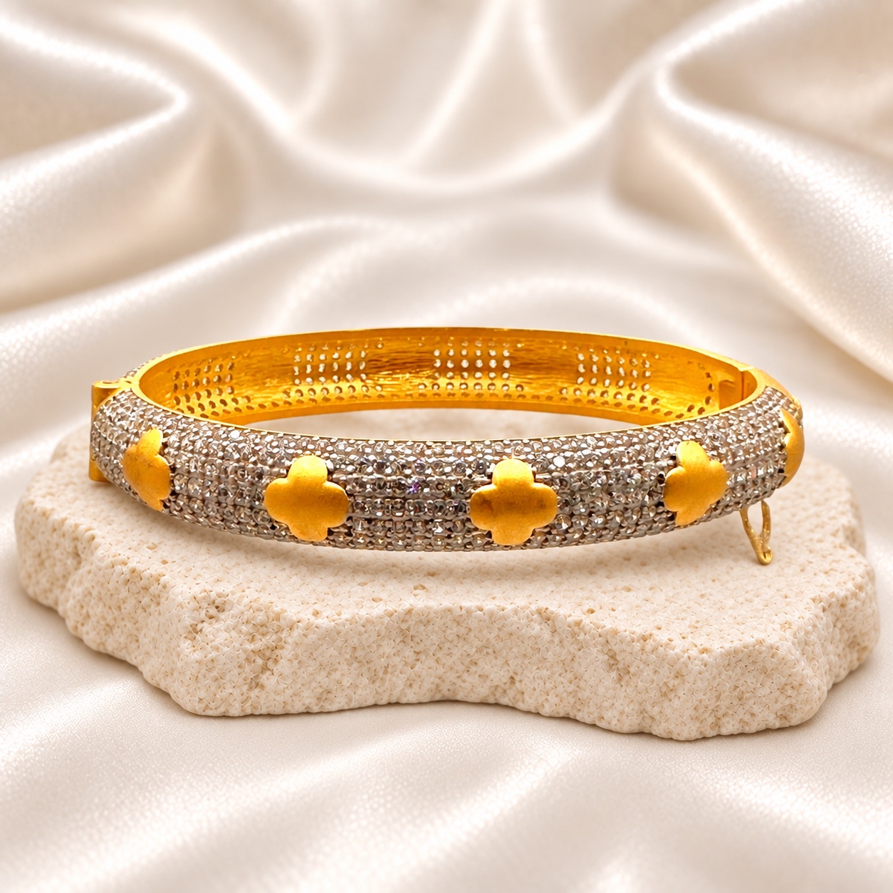 Freida Rothman 14K Matte sterling silve Gold plated& Rhodium Sparkling Clover Hinge Bangle Bracelet